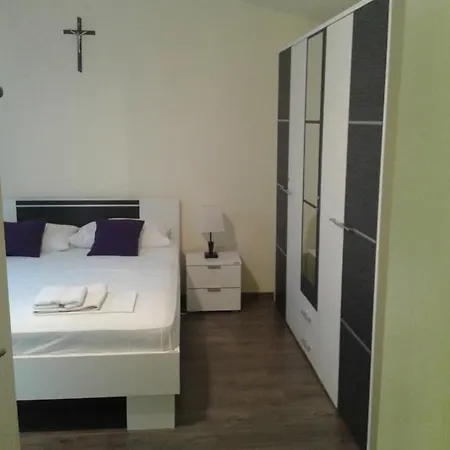 בית הארחה Pansion Veso 3*