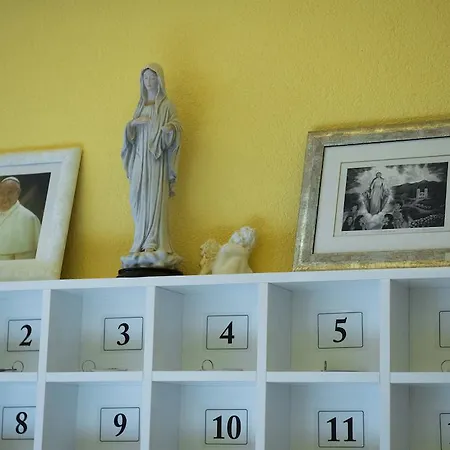 בית הארחה Pansion Veso 3*